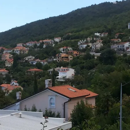 Ines, Cozy, Stunning View, Parking, Pet Friendly Opatija