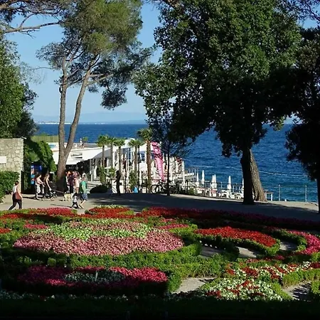 Apartment Ines, Cozy, Stunning View, Parking, Pet Friendly Opatija