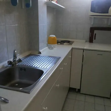 Ines, Cozy, Stunning View, Parking, Pet Friendly Apartment *